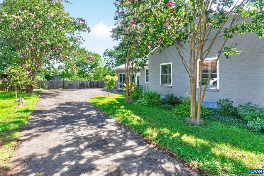 1715 Essex Rd, Charlottesville, VA 22901 - #3