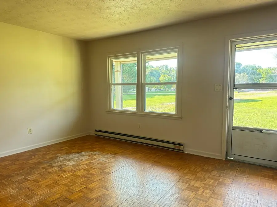 95 Crawford Dr, Churchville, VA 24421 - #2