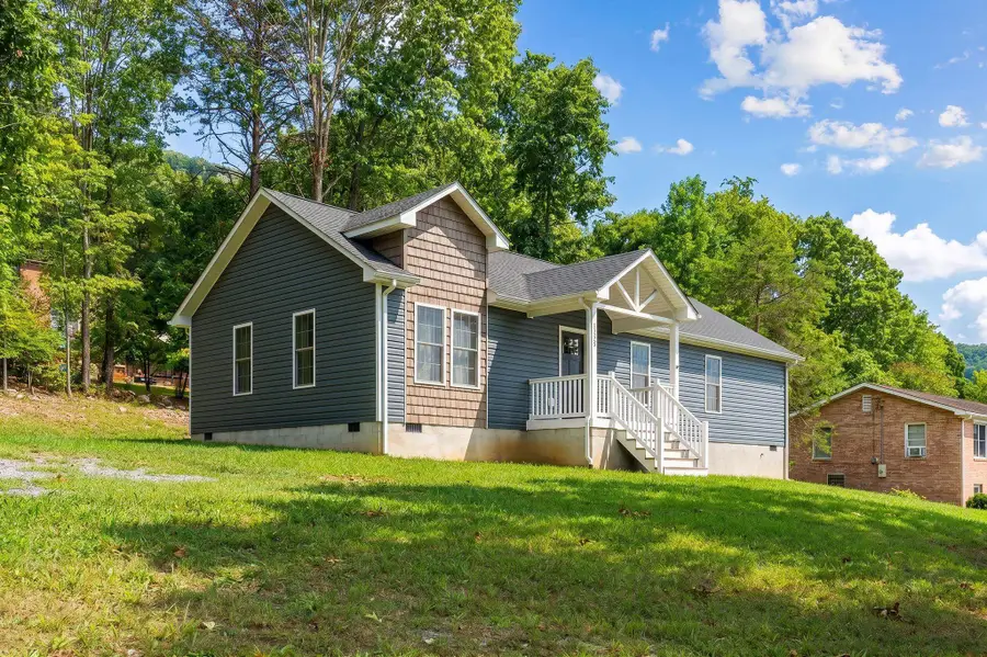 1776 Hawthorne Ave, Buena Vista, VA 24416 - #3