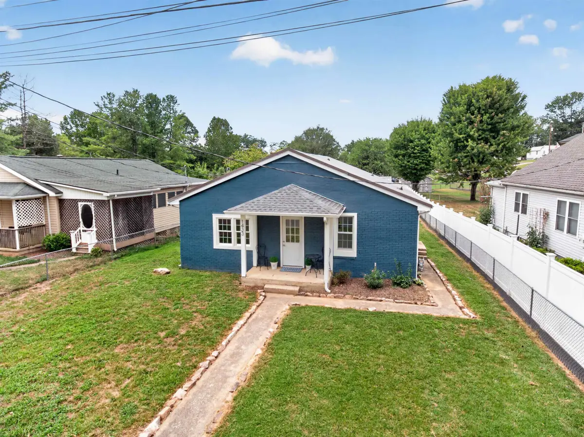 1433 Harding Ave, Waynesboro, VA 22980 - #1