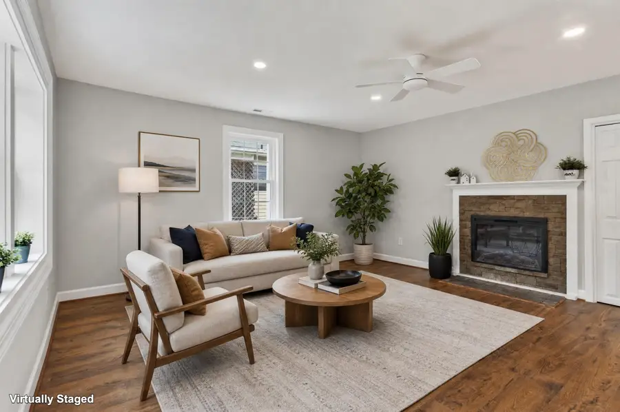 1433 Harding Ave, Waynesboro, VA 22980 - #2