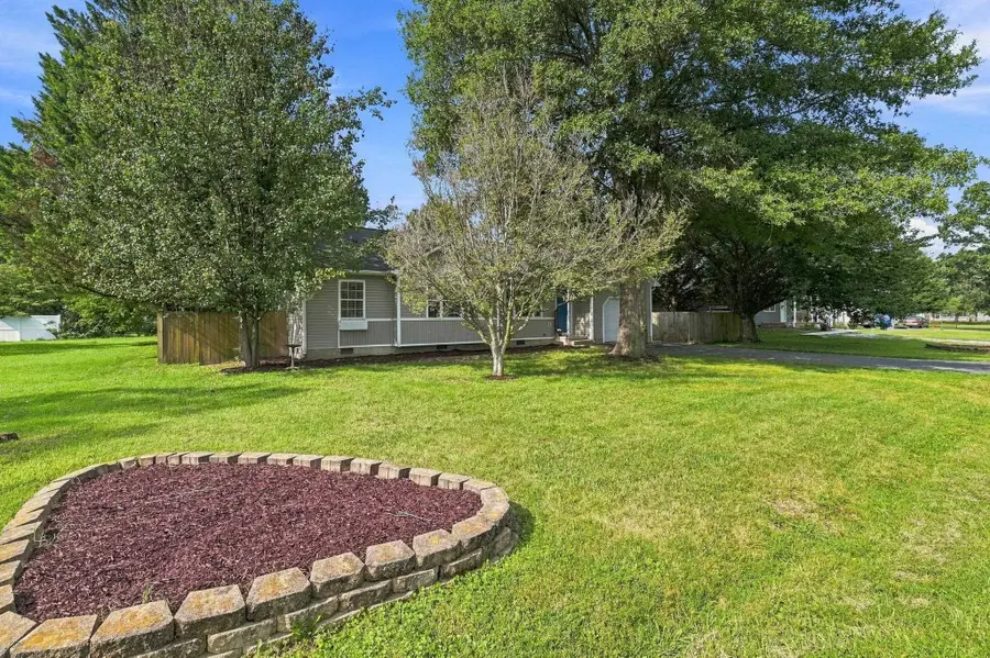 305 15th St, Grottoes, VA 24441 - #3