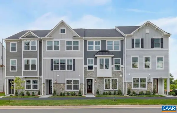 2208 Brindle Ln, Charlottesville, VA 22911