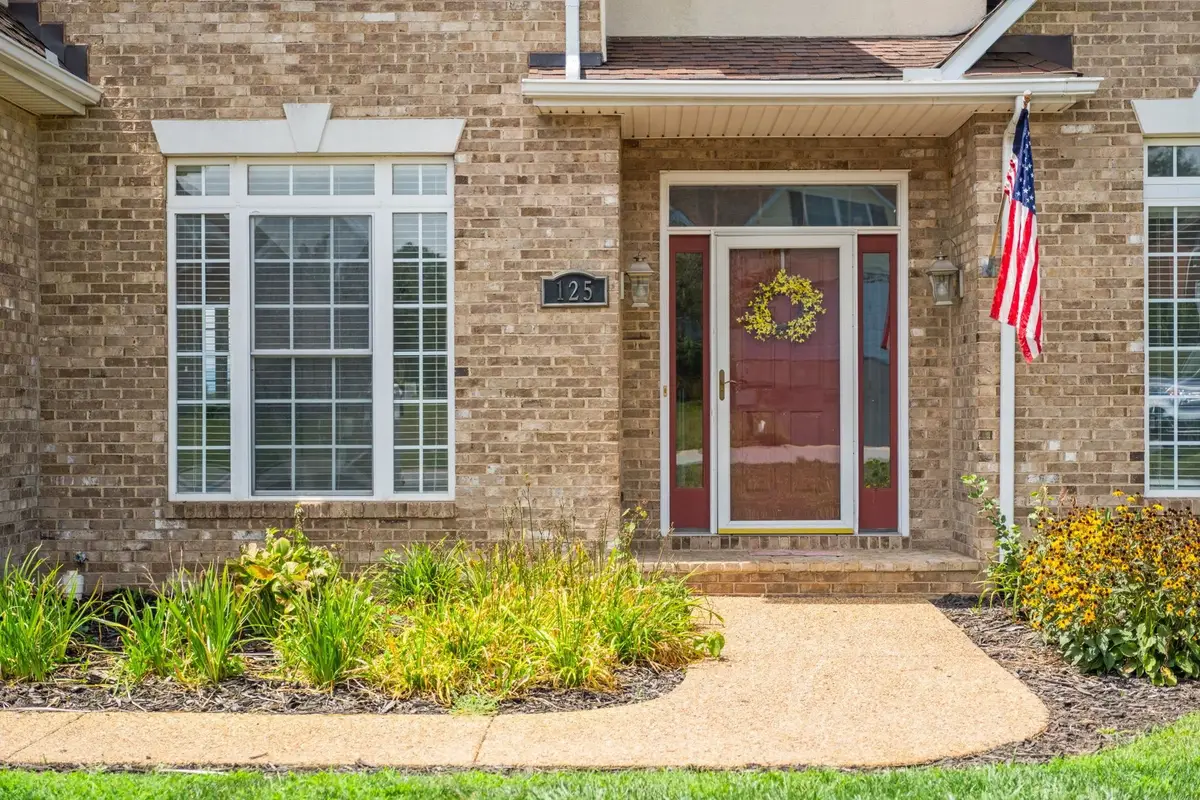 125 Shawn Cir, Staunton, VA 24401 - #1