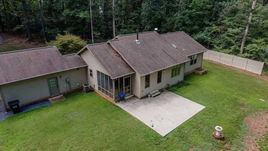 55 Burkes Mill Rd, Weyers Cave, VA 24486 - #3