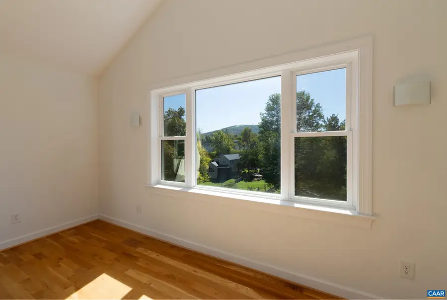 1512 Chesapeake St, Charlottesville, VA 22902 - #2