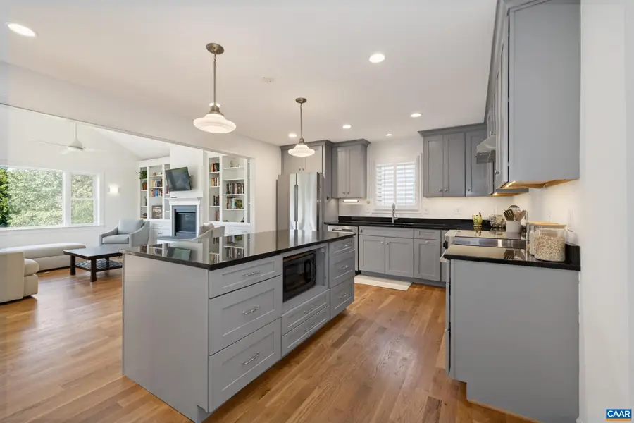 1512 Chesapeake St, Charlottesville, VA 22902 - #3