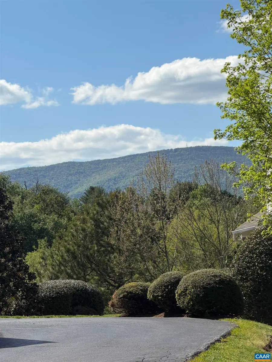 1318 Gate Post Ln, Charlottesville, VA 22901 - #2
