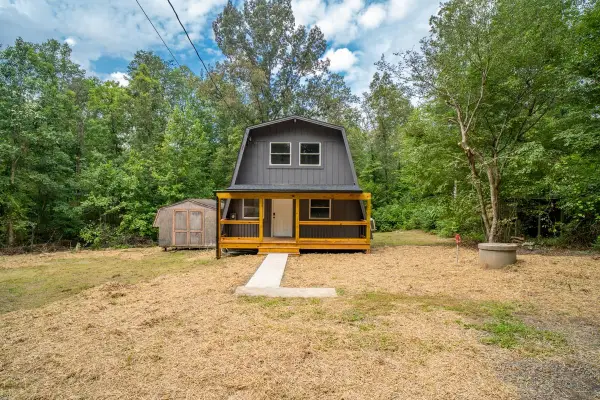 255 Riverdale Dr, Stanardsville, VA 22973