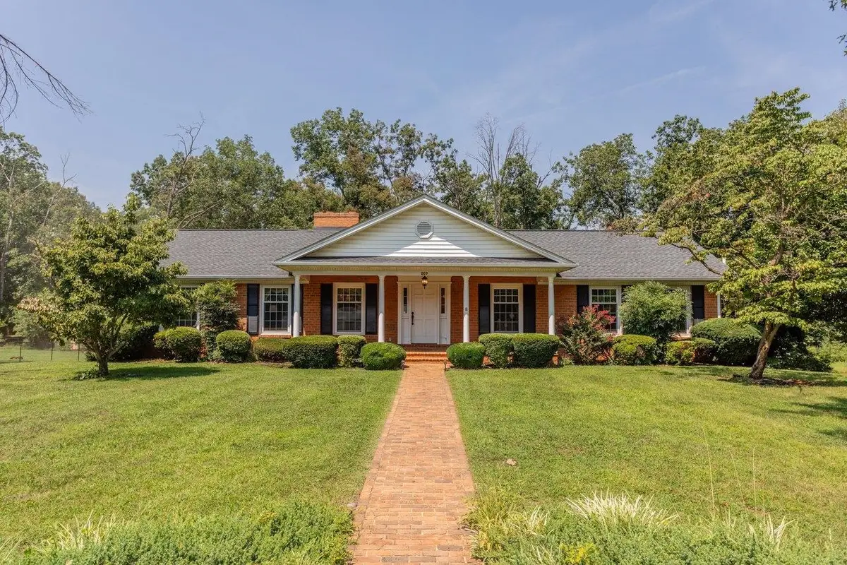 207 Circle View Rd, Luray, VA 22835 - #1