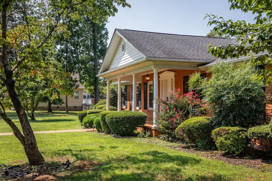 207 Circle View Rd, Luray, VA 22835 - #2