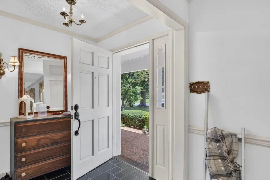 207 Circle View Rd, Luray, VA 22835 - #3