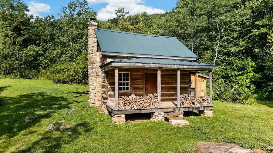 47 Rooster Ridge Rd, Roseland, VA 22967 - #3