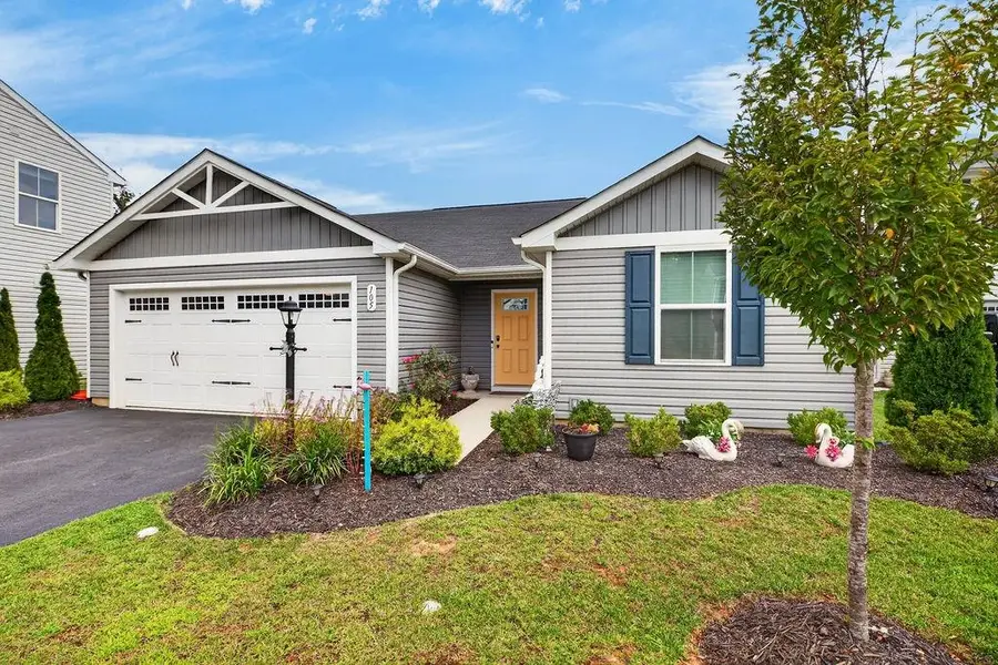 105 White Birch Rd, Waynesboro, VA 22980 - #2