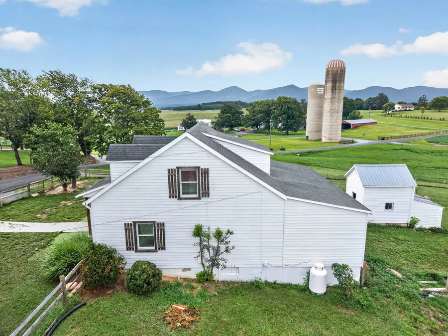 9718 Valley View Rd, McGaheysville, VA 22840 - #3