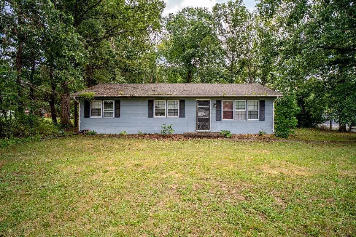 26 Hutchinson Ln, Waynesboro, VA 22980 - #1