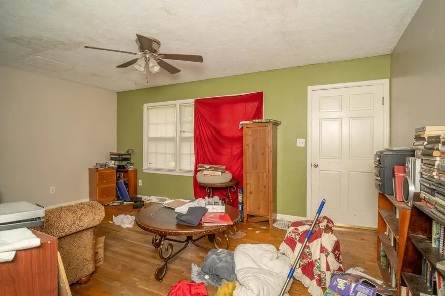 26 Hutchinson Ln, Waynesboro, VA 22980 - #3