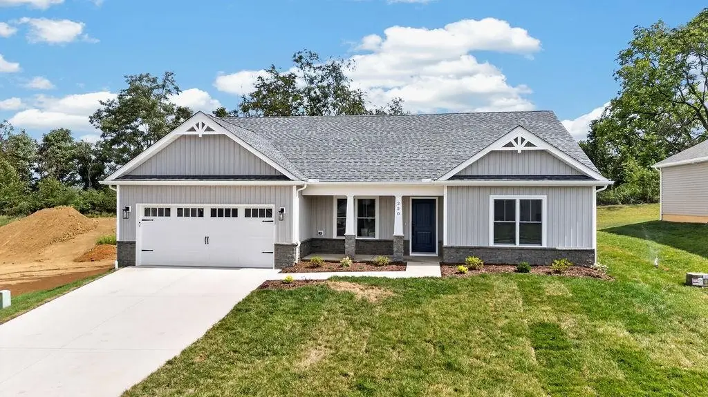 220 Langley Dr, Waynesboro, VA 22980 - #1