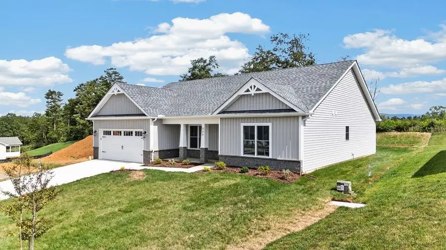220 Langley Dr, Waynesboro, VA 22980 - #2