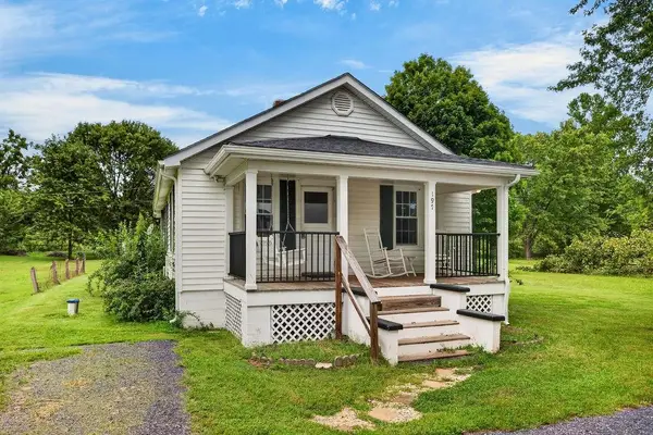 197 Whiskey Creek Rd, Churchville, VA 24421