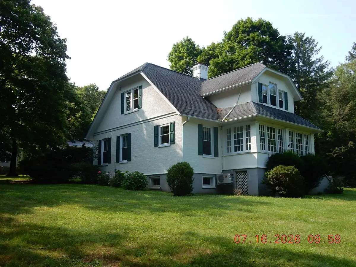 8966 Sam Snead Hwy, Hot Springs, VA 24445 - #1