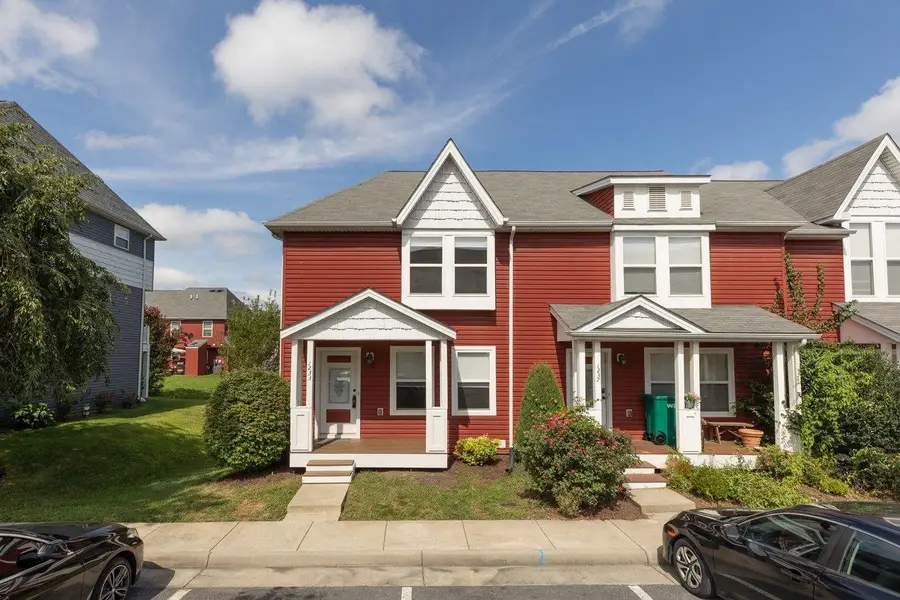 1233 Frost Pl, Harrisonburg, VA 22802 - #2
