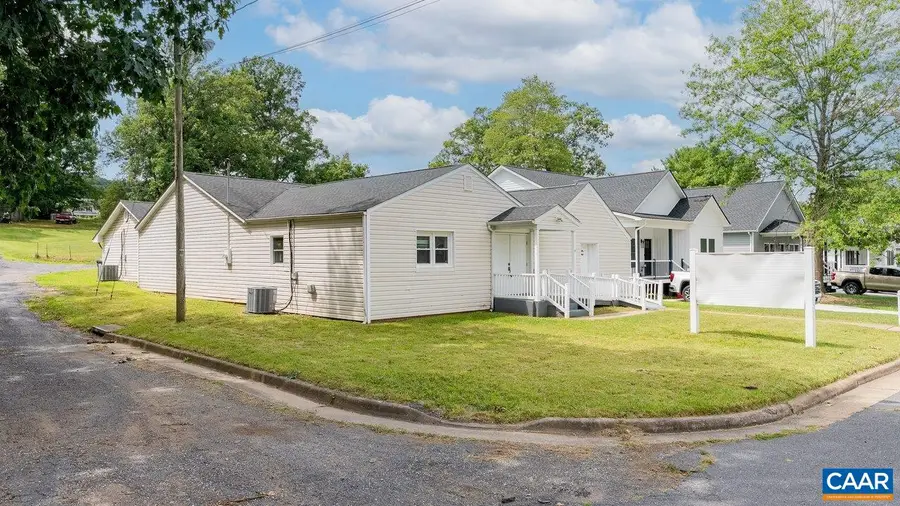 1532 2nd St, Waynesboro, VA 22980 - #2
