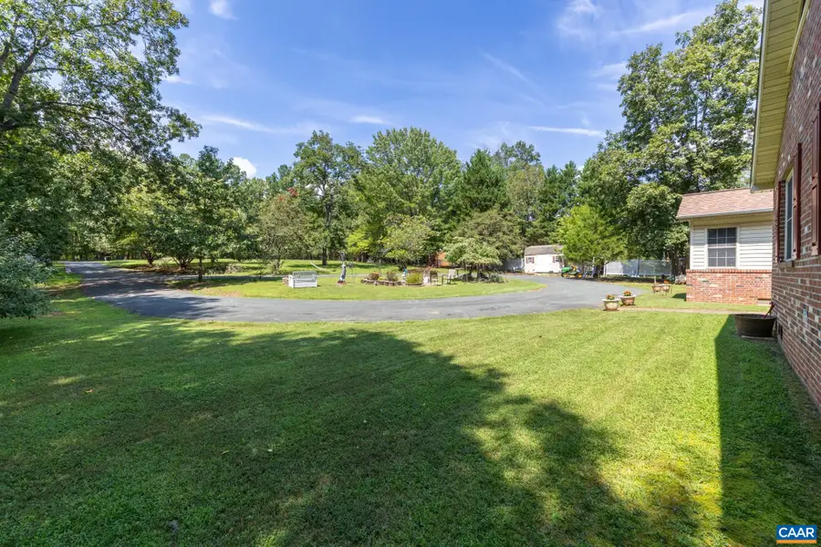 725 Mechunk Creek Dr, Troy, VA 22974 - #2