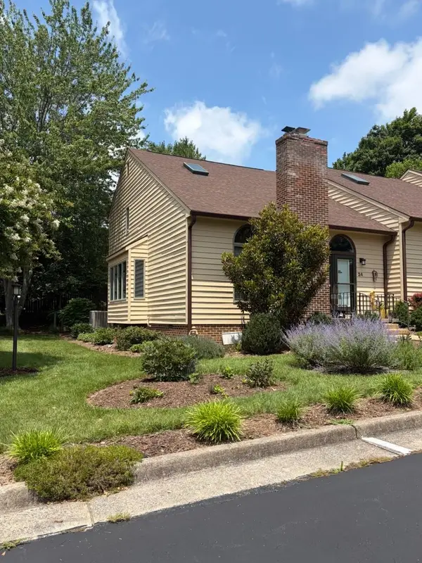 24 Shannon Pl, Staunton, VA 24401