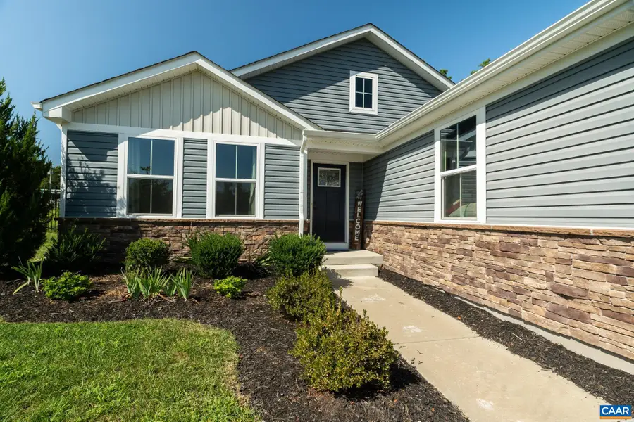 99 Park Dr, Palmyra, VA 22963 - #2