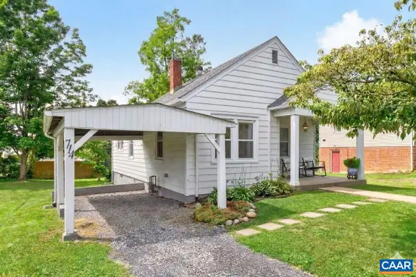 714 Gypsy Ave, Staunton, VA 24401