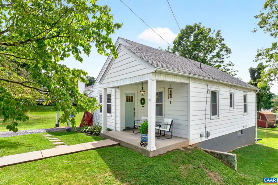 714 Gypsy Ave, Staunton, VA 24401 - #2