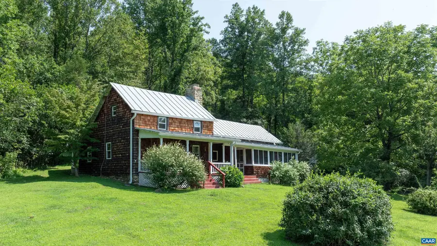 2042 Weakley Hollow Rd, Syria, VA 22743 - #2