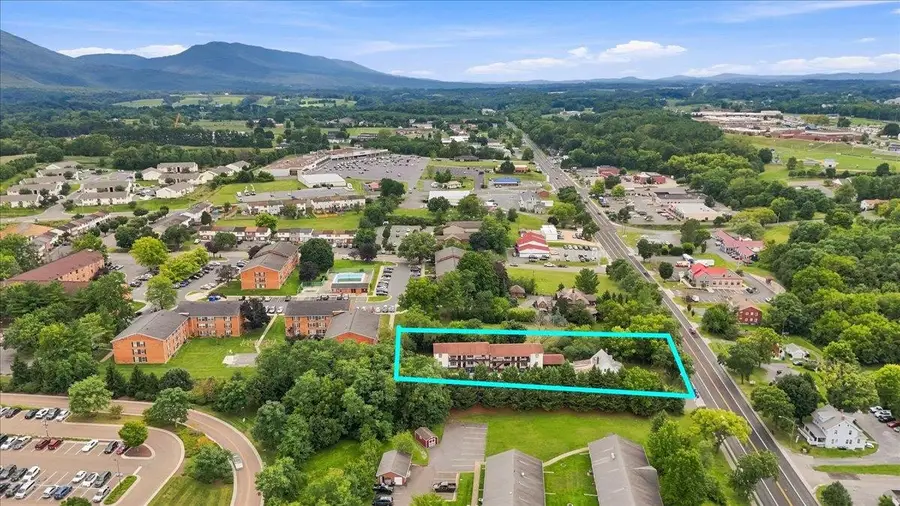 841 South Main St, Woodstock, VA 22664 - #2