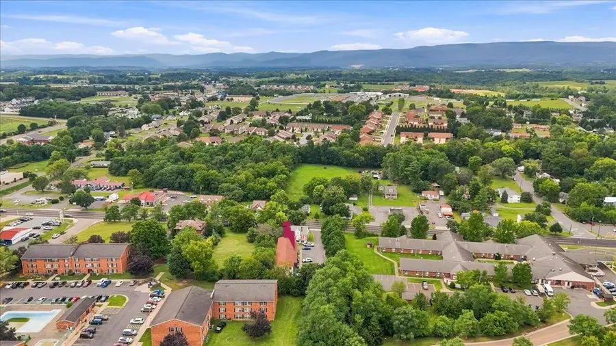 841 South Main St, Woodstock, VA 22664 - #3