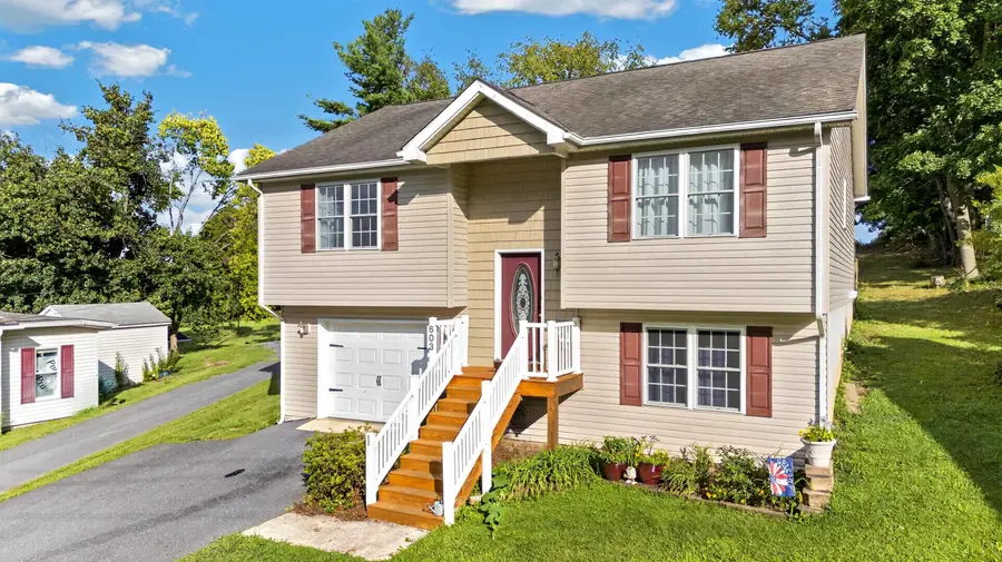 603 A St, Staunton, VA 24401 - #2