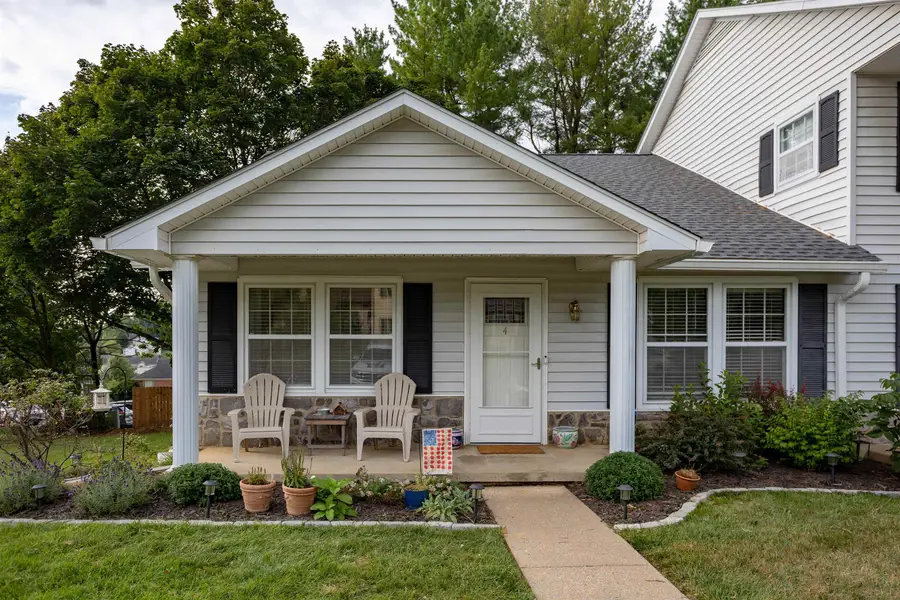 4 Shannon Pl, Staunton, VA 24401 - #2