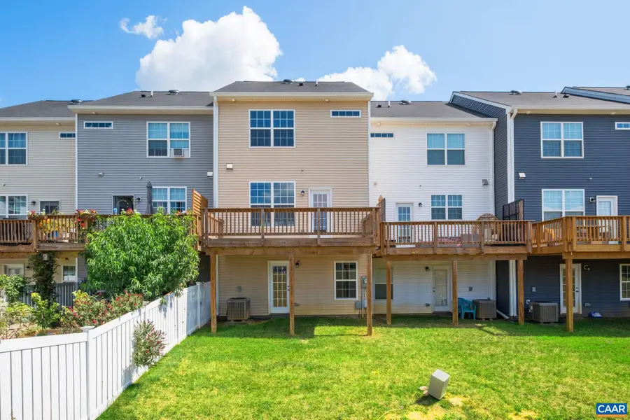 113 Mapleshire Ct, Waynesboro, VA 22980 - #2