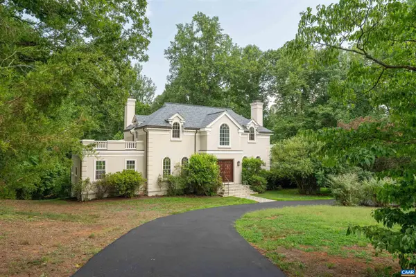 1235 Inglecress Dr, Charlottesville, VA 22901
