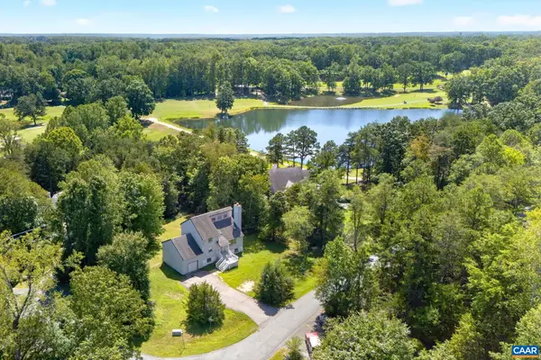 6 Oak Grove Rd, Palmyra, VA 22963