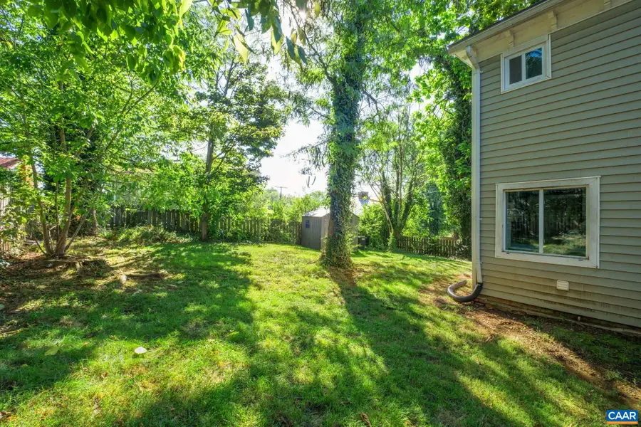 221 Reservoir St, Staunton, VA 24401 - #2