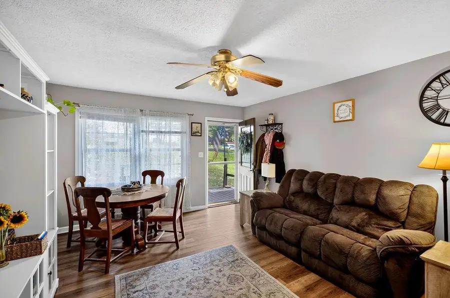 1513 Shenandoah Ave, Waynesboro, VA 22980 - #3