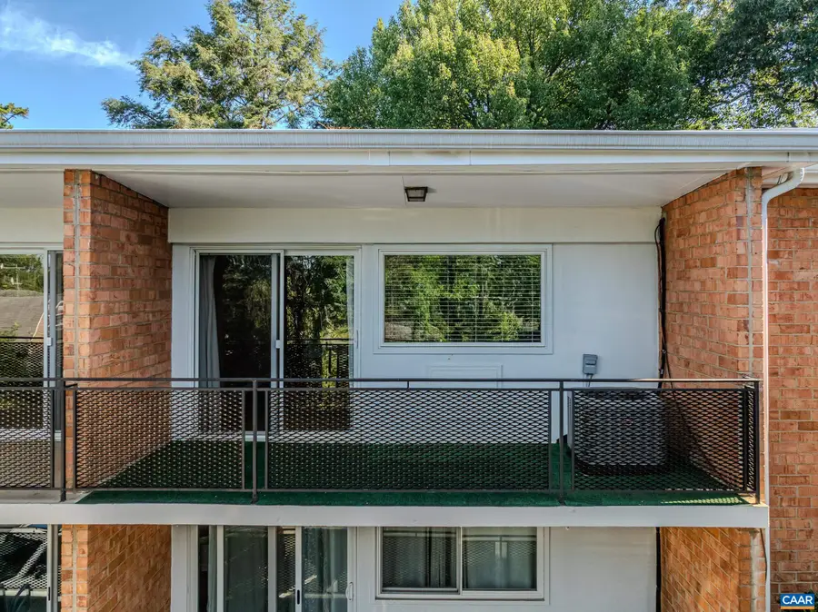 1800 Jefferson Park Ave, Charlottesville, VA 22903 - #3