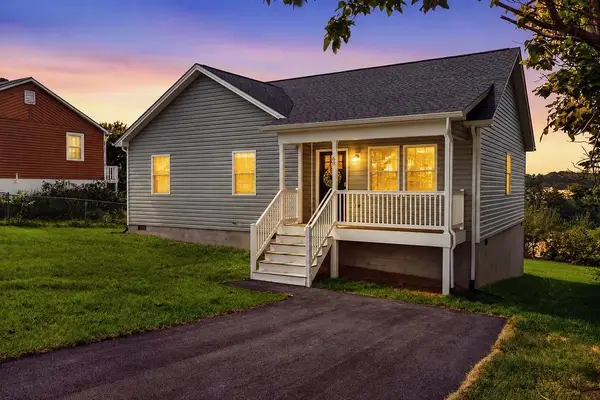 68 Sunset Blvd, Staunton, VA 24401