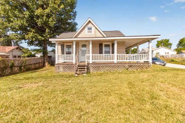 1539 Delphine Ave N, Waynesboro, VA 22980
