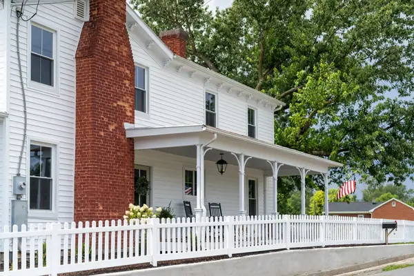 208 Orchard Dr, Timberville, VA 22853