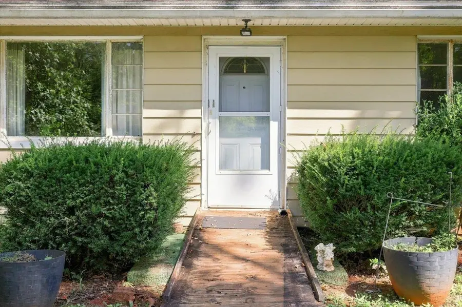 2179 Greenfield Rd, Afton, VA 22920 - #2