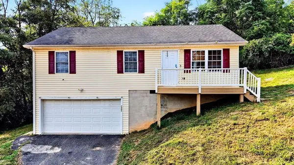 1401 Stuart St, Staunton, VA 24401