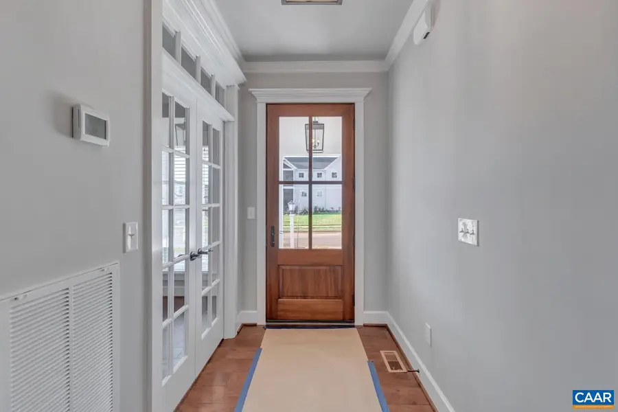 12 Crewe St, Crozet, VA 22932 - #2