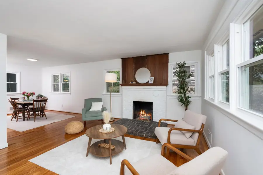104 Greenwood Rd, Staunton, VA 24401 - #3